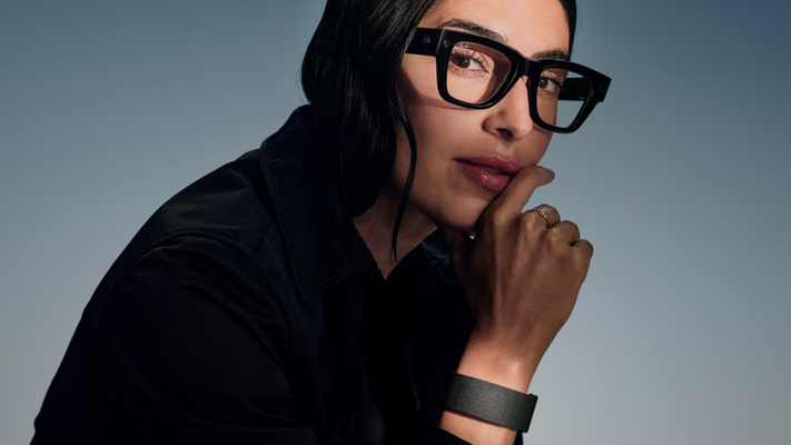 Meta добавила голосовое управление веб-приложениями для Ray-Ban Display, но отключила его по умолчанию